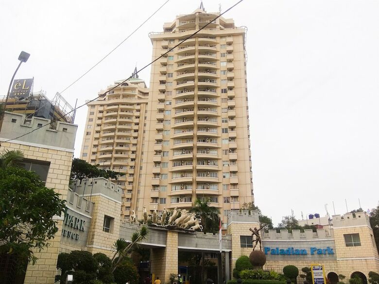 Cozy 1br Paladian Park Apartment