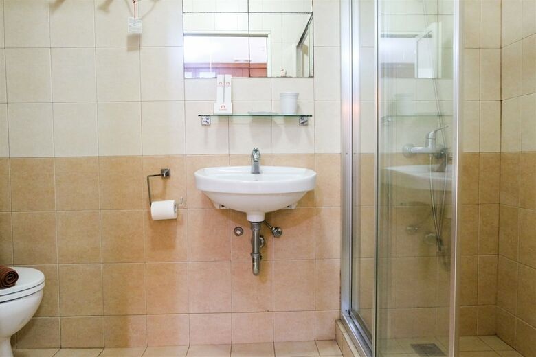 Cozy 1br Paladian Park Apartment