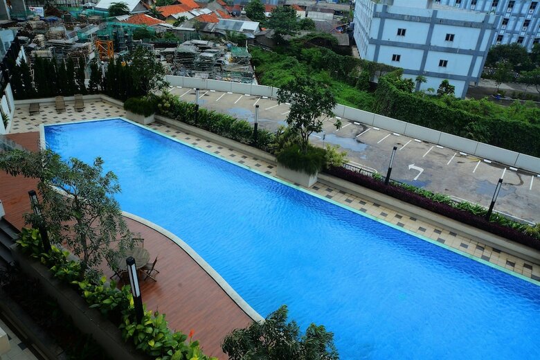 Strategic Studio Apartment The Oasis Near Bekasi