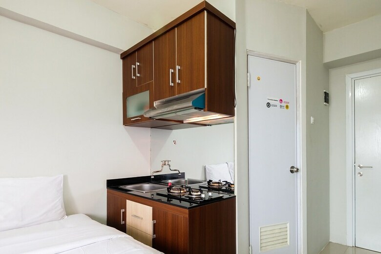 Studio City View Green Pramuka City Apartment