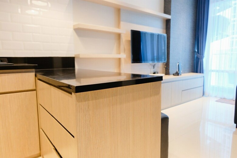 Chic 1br Brooklyn Apartment Near Ikea Alam Sutera