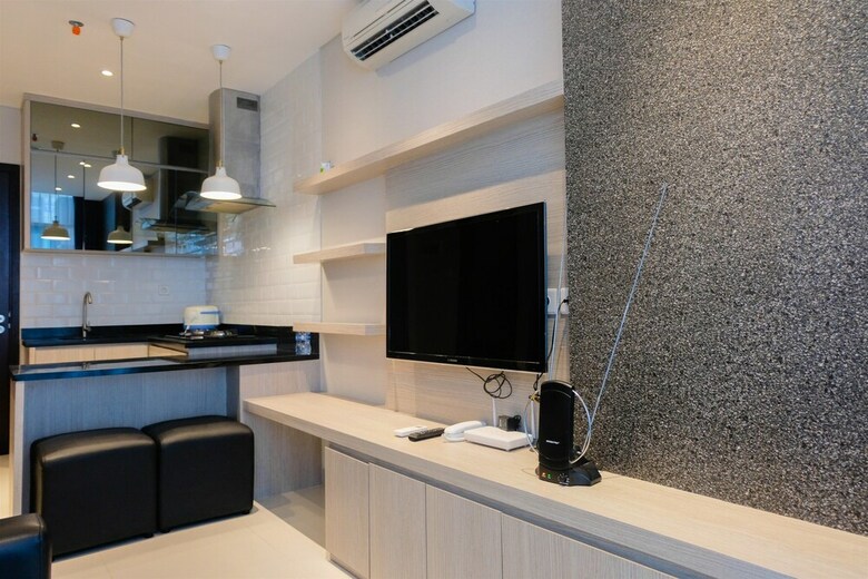Chic 1br Brooklyn Apartment Near Ikea Alam Sutera