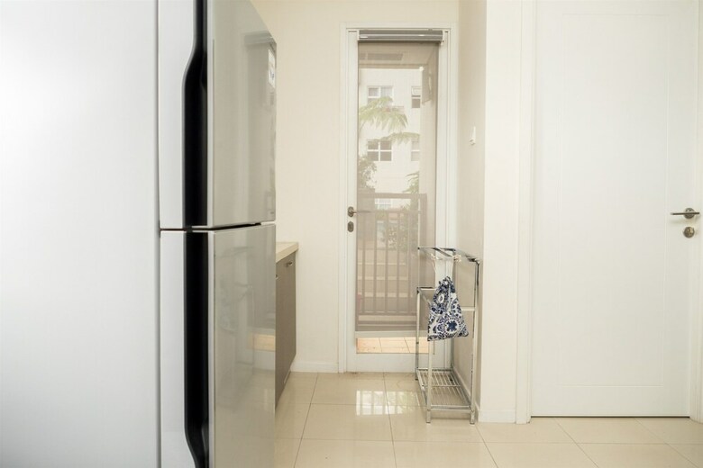 Modern 2br Apartment At Parahyangan Residence