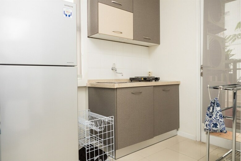 Modern 2br Apartment At Parahyangan Residence