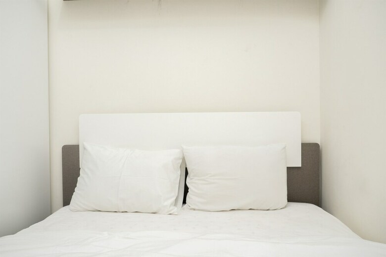 Modern 2br Apartment At Parahyangan Residence