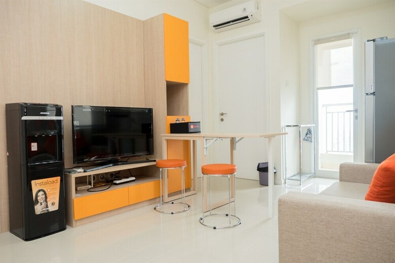 Elegant 2br Apartment At Parahyangan Residence