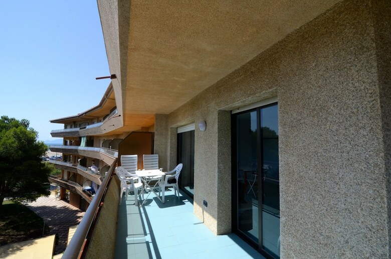 Apartamento La Pineda I 19 3-6