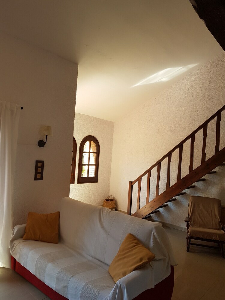 Casas Les Oliveres