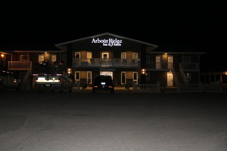 Motel Arbour Ridge Inn & Suites