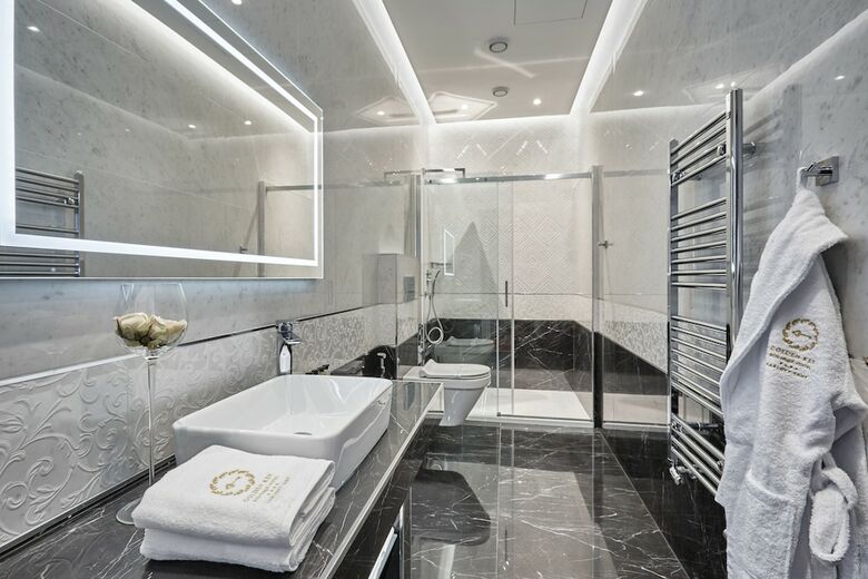 Golden Key Boutique Hotel