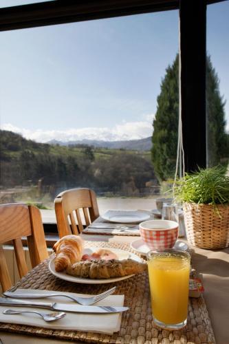 Hotel Monta�as De Covadonga