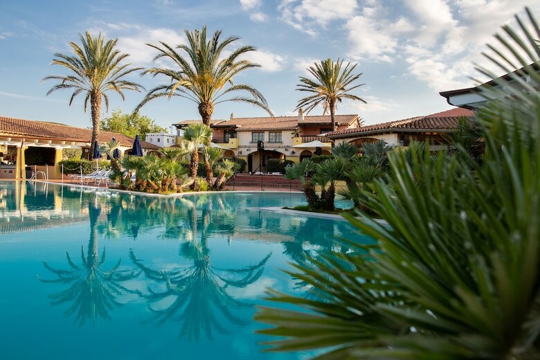 Posada Th San Teodoro | Liscia Eldi Village