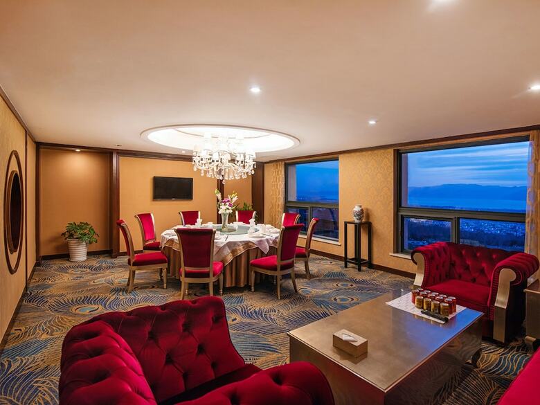 Meili Xiangyue Canghai Golf Hotel