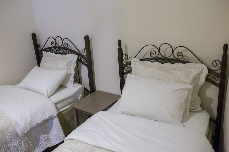 Hostal Kamelya Cave Hostel - Adults Only