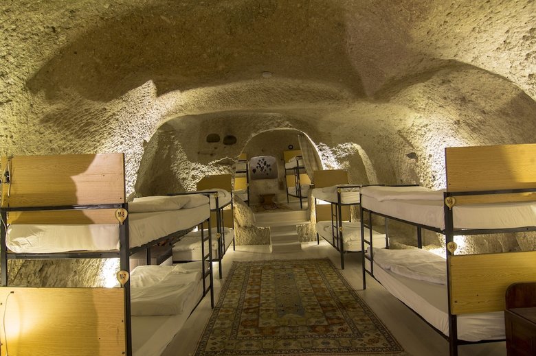 Hostal Kamelya Cave Hostel - Adults Only