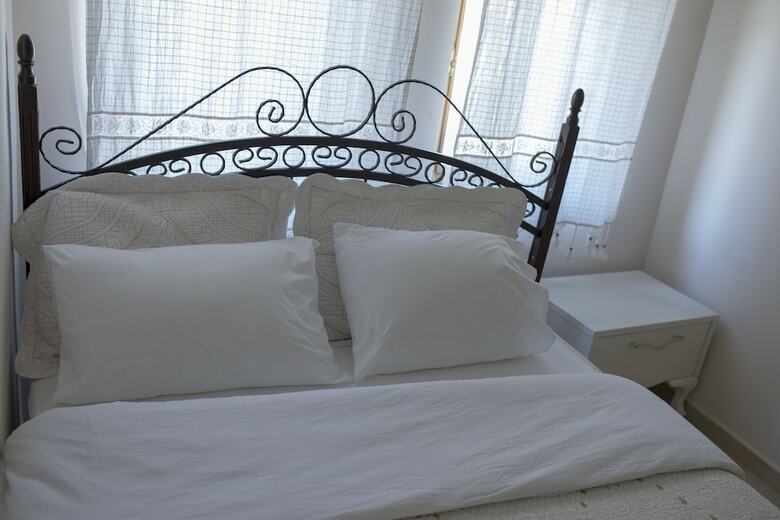 Hostal Kamelya Cave Hostel - Adults Only