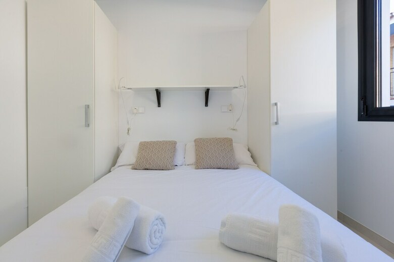 Renthas Calabeach Apartment