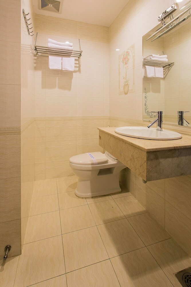 Lucky Star Hotel 266 de Tham