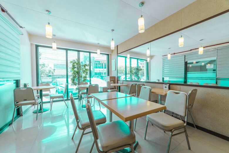 Hotel Reddoorz Plus @ Poblacion District Davao