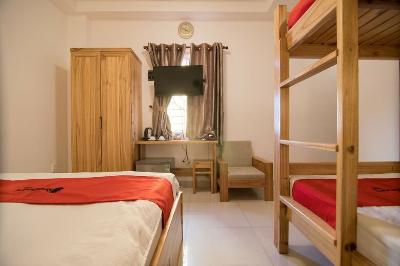 Hostal Reddoorz @ Bui Vien Walking Street - Hostel