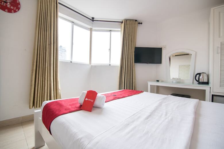 Hotel Reddoorz Plus @ Ben Thanh Market 4