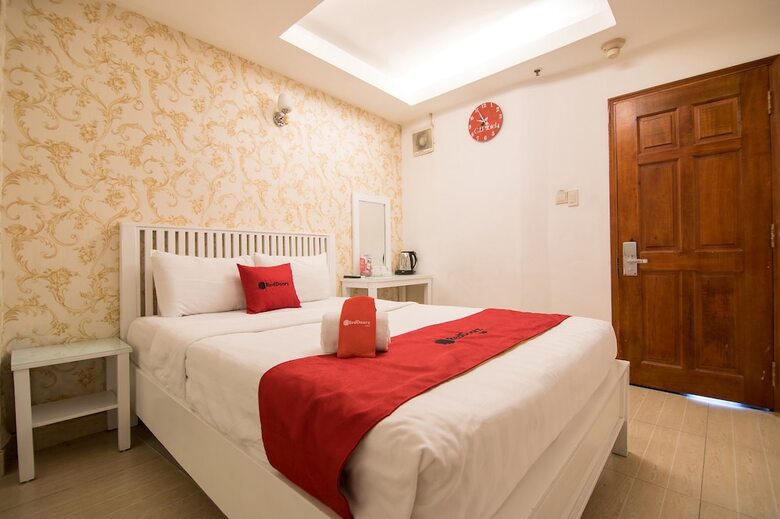 Hotel Reddoorz Plus @ Ben Thanh Market 4