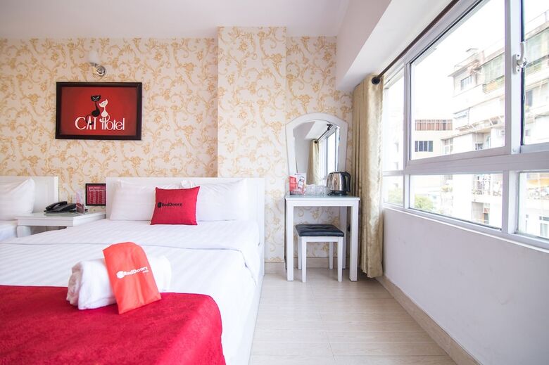 Hotel Reddoorz Plus @ Ben Thanh Market 4