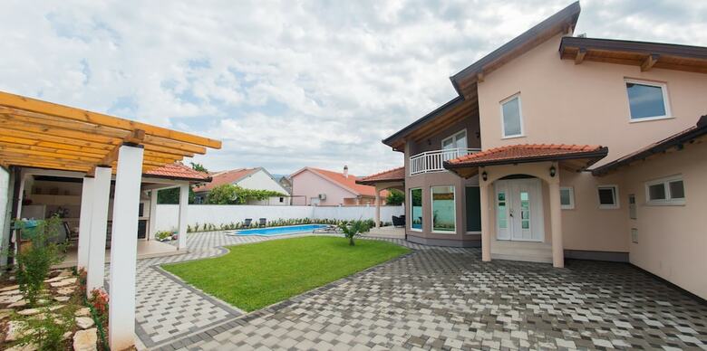 Villa Fantasy
