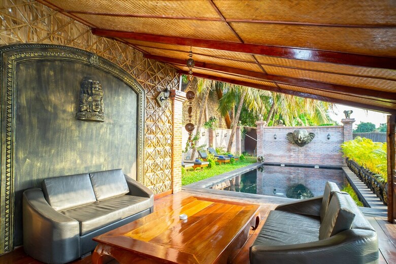 Hotel Authentic Khmer Village Resort