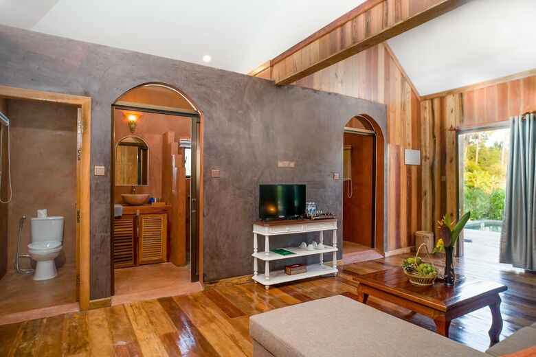 Hotel Authentic Khmer Village Resort