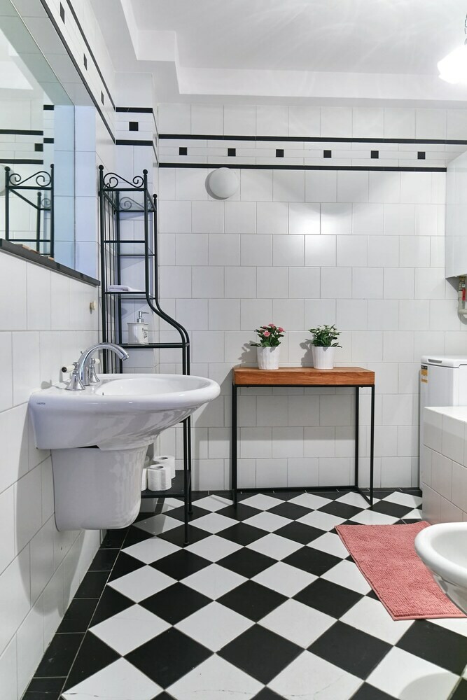 Rozana 2-floor Apartment