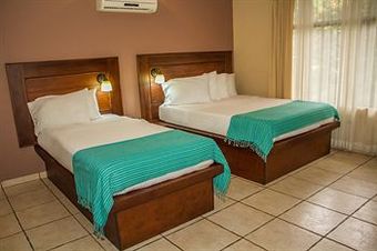 La Riviera Hotel