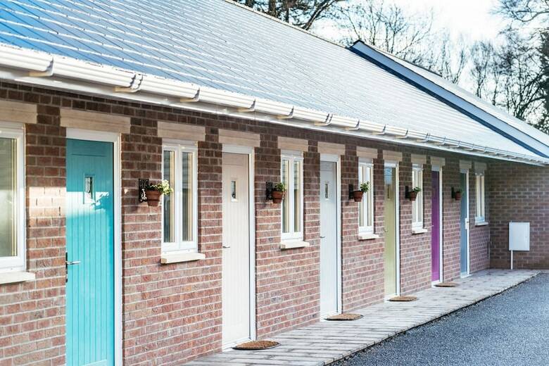 Bed & Breakfast De Courceys Manor Cottages