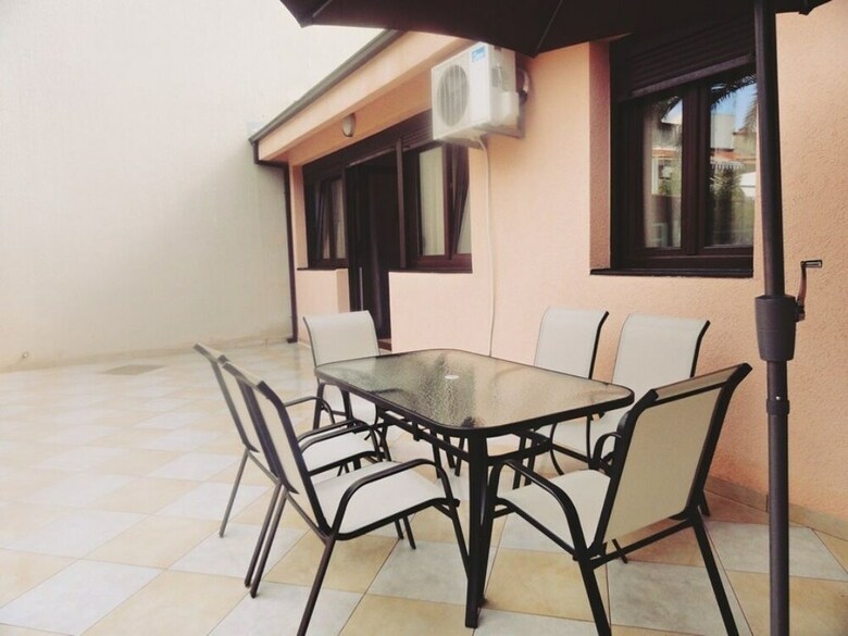 Center Budva Holiday Home