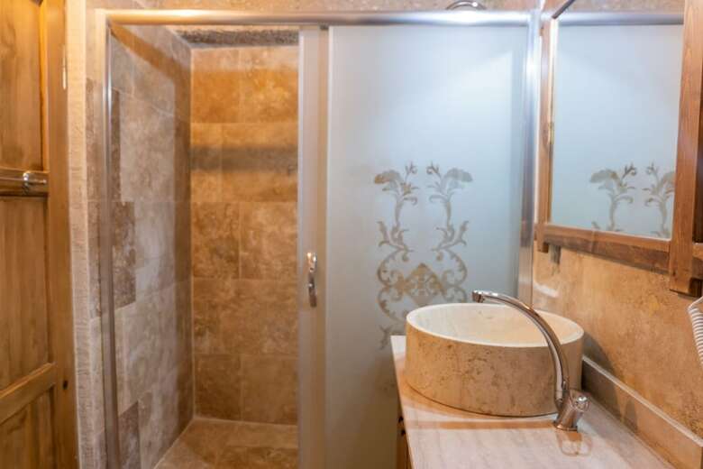 Hotel Grand Elite Cave Suites