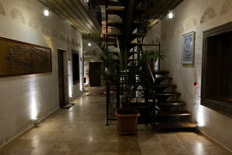 Hotel Grand Elite Cave Suites