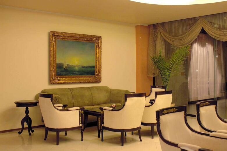 Palace Hotel-all Inclusive In Sunny Day Resort