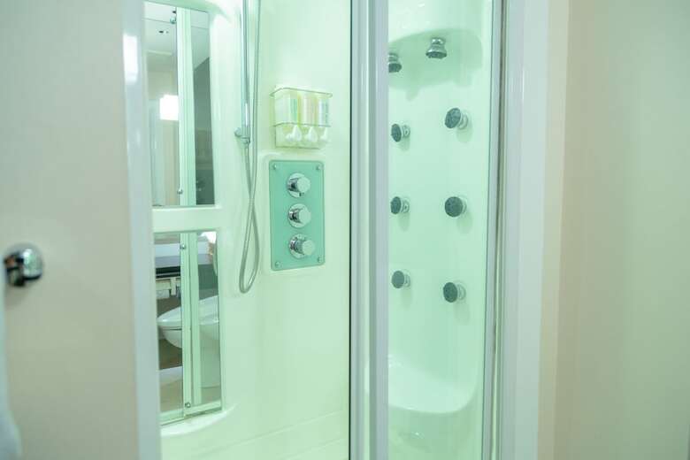 Floral Hotel � Nihonbashi Osaka