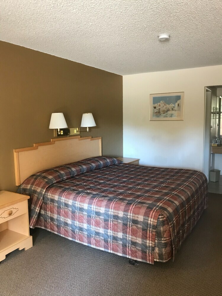 Motel El Meson Lodge