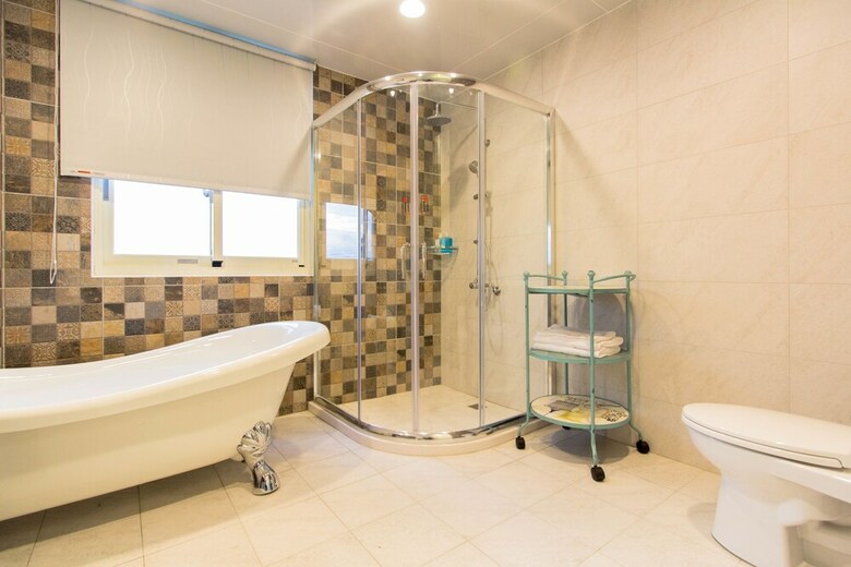 Yi Ho House B&B