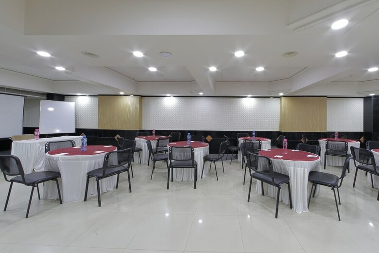 Hotel Summit