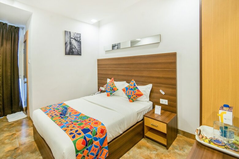 Fabhotel Golden Swan