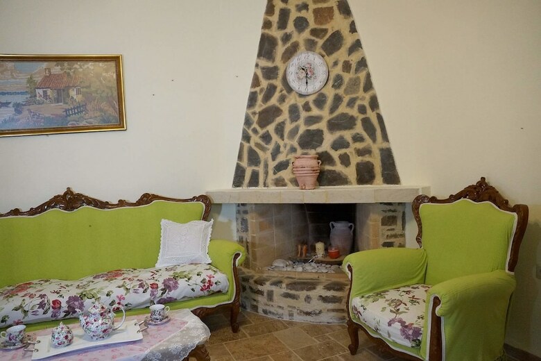 Stavies Traditional Stone House