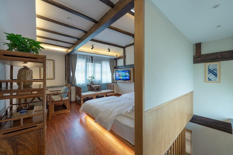 Lijiang Qilu Garden Hotel