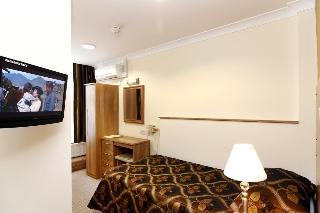 Hotel Russell Court