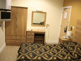 Hotel Russell Court
