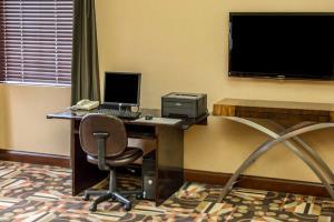 Hotel Comfort Inn & Suites