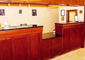 Hotel Comfort Inn & Suites