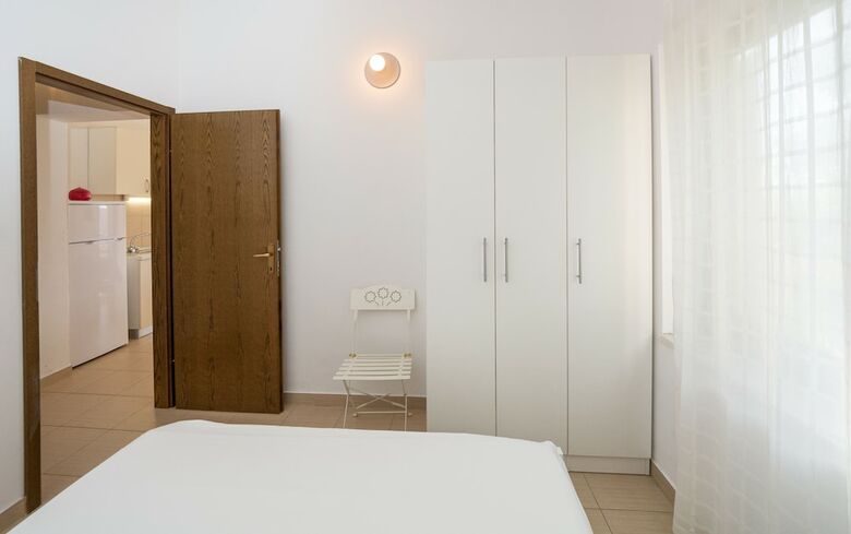 Hotel Rooms And Apartments Bruno
