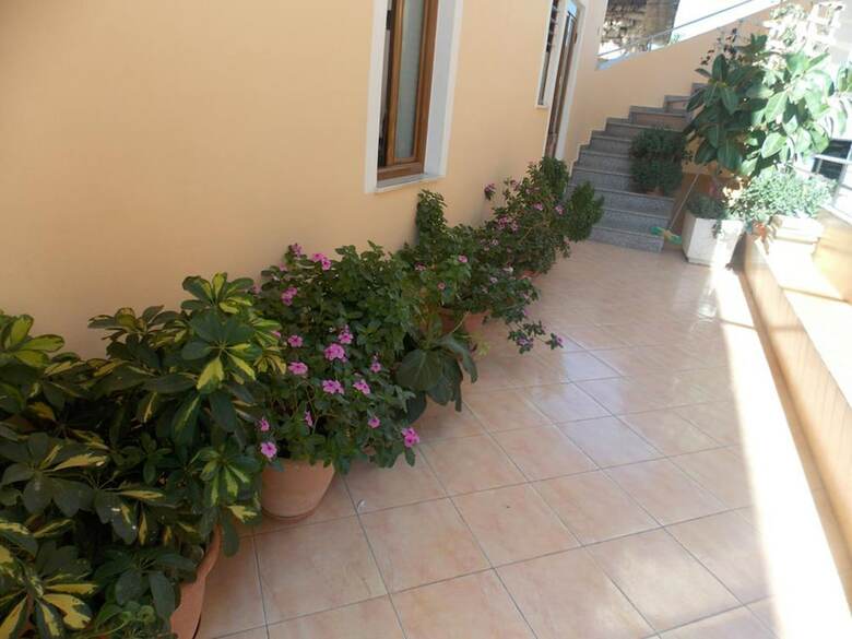 Hotel Apartments And Rooms Armanda